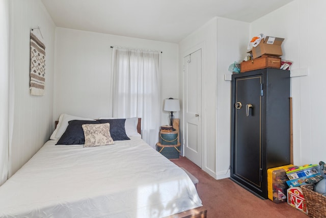 bedroom featuring carpet flooring