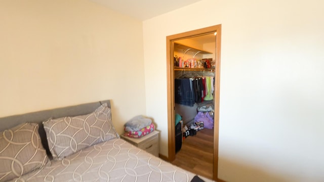 bedroom with a closet