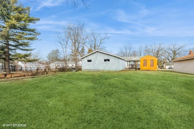 view of yard with a shed