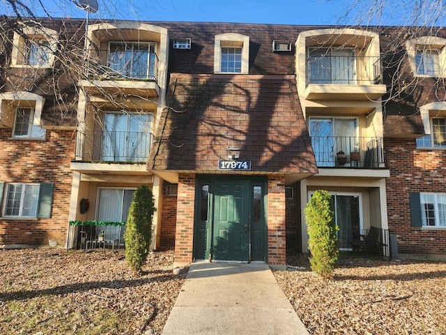 view of building exterior