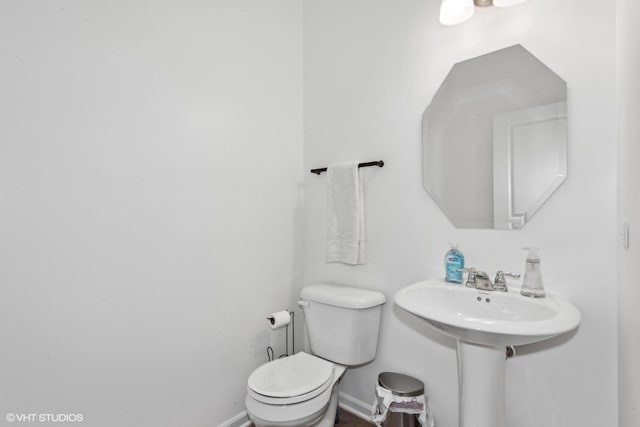 bathroom featuring toilet