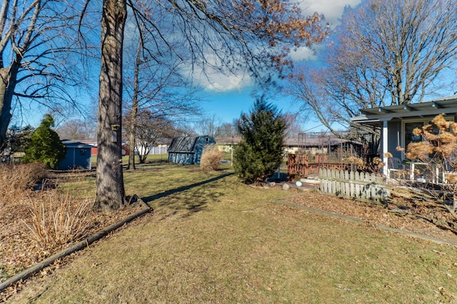 view of yard with a shed