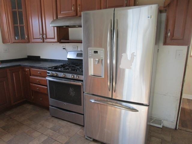 kitchen featuring stainless steel appliances