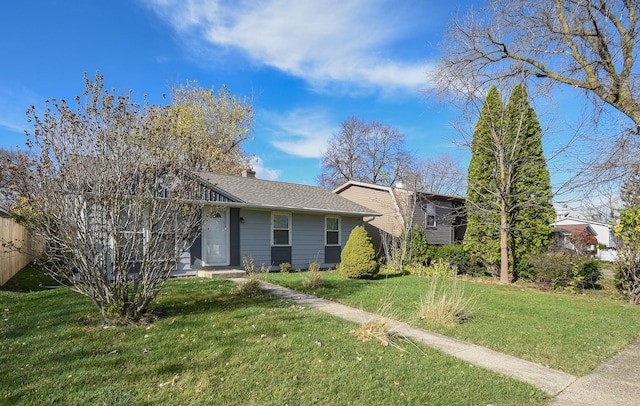 view of front of home featuring a front lawn