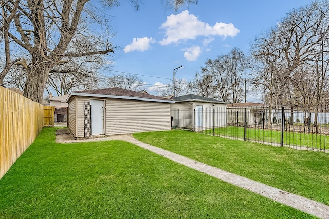 view of yard featuring a storage shed