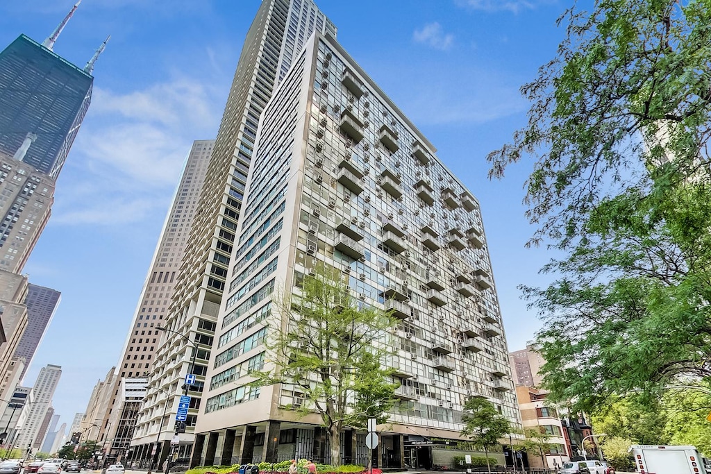 1000 N Lake Shore Dr Unit 305, Chicago, IL 60611 - photo 1