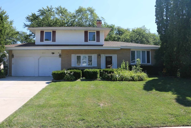 view of front of home featuring a front yard