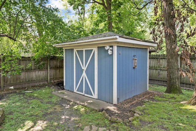 665 S Circle Ave, Port Barrington, IL 60010 - view of shed with a fenced backyard