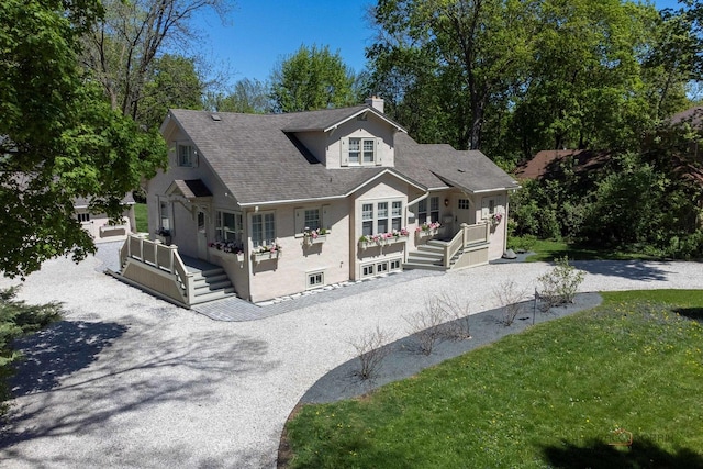 view of front of home with a front yard