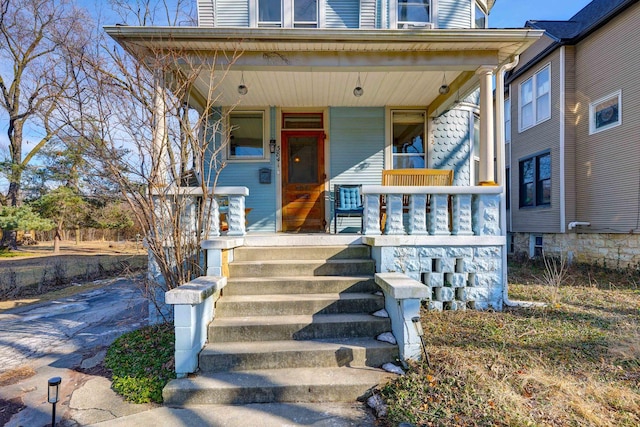 view of front of home featuring a porch