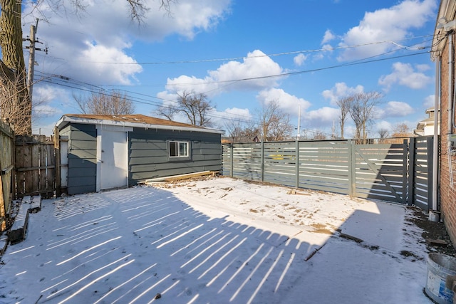 exterior space featuring a shed