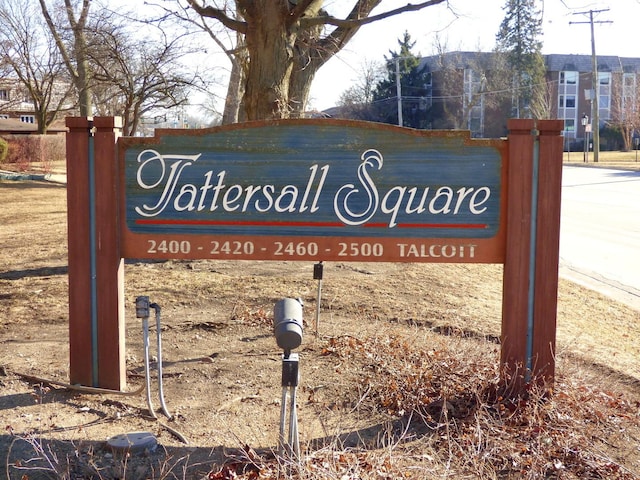 view of community / neighborhood sign