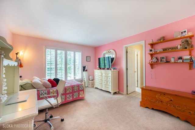 view of carpeted bedroom