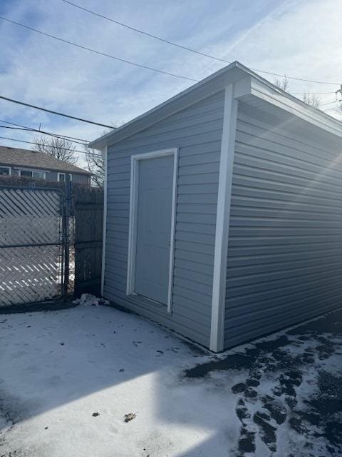 view of outbuilding