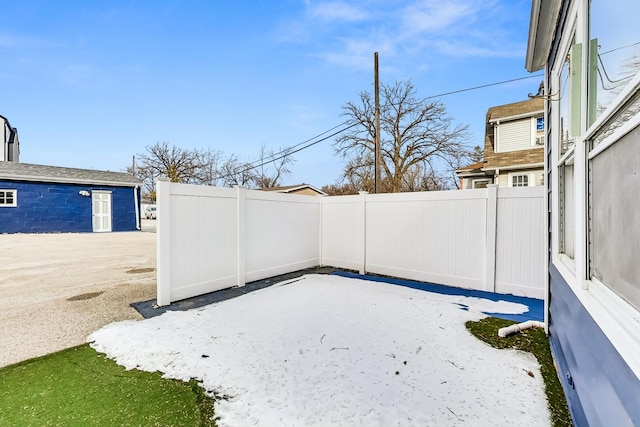 view of yard with a patio area