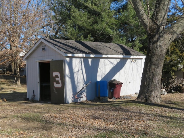 view of outdoor structure