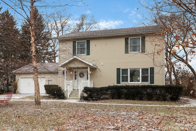 view of front property featuring a garage