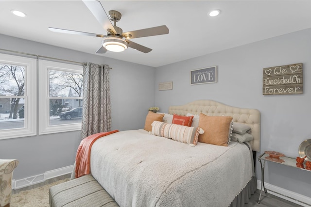 bedroom with ceiling fan