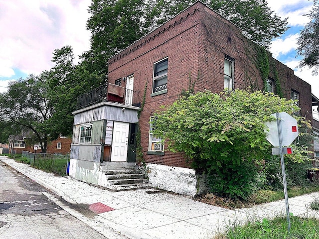 view of front facade