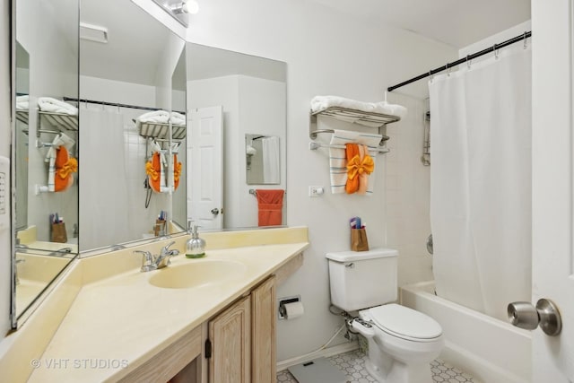 full bathroom with shower / tub combo, vanity, and toilet