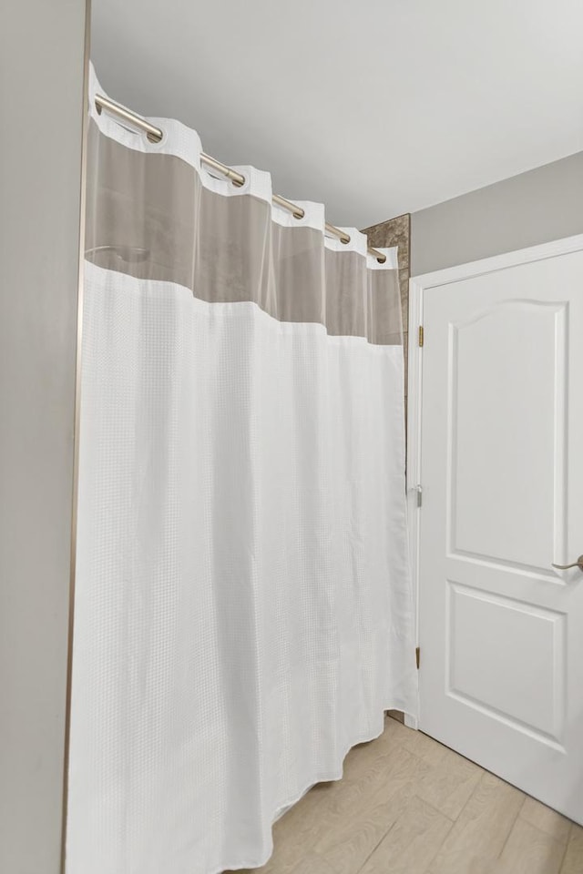 2574 Golf Ridge Cir, Naperville, IL 60563 - bathroom featuring a shower with shower curtain