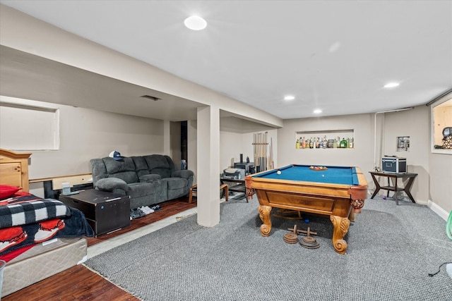 playroom featuring pool table