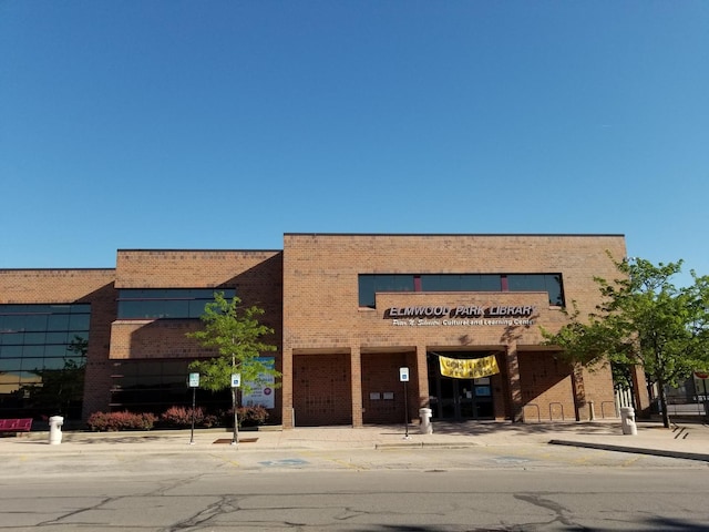 view of building exterior