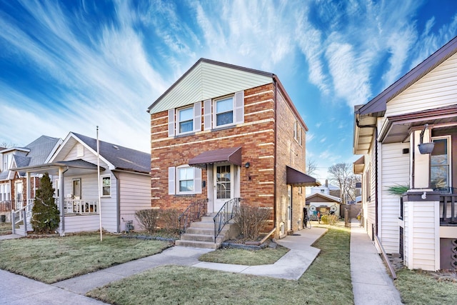 view of front of property with a front yard