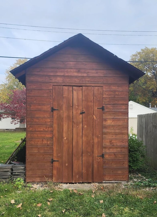 view of outdoor structure