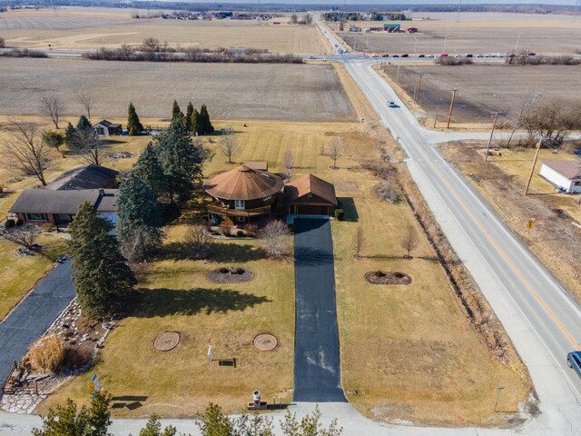 view of front of home with a front yard