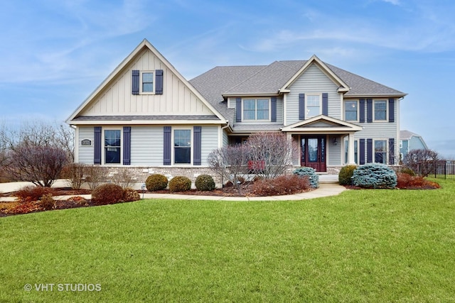 view of front facade with a front lawn