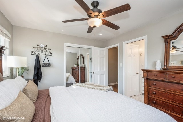 bedroom featuring ceiling fan