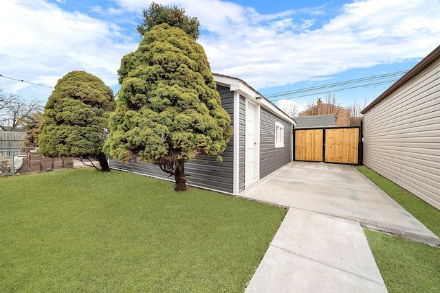 view of yard with a patio area