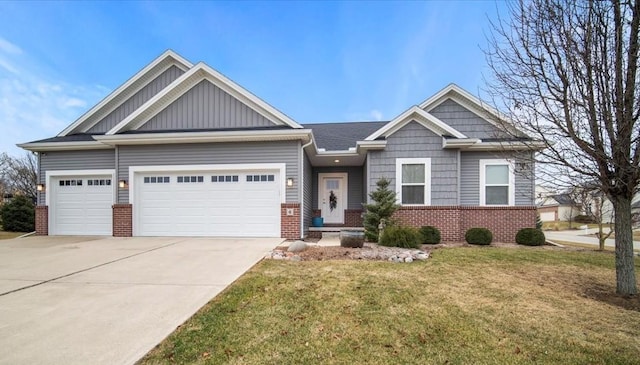 craftsman-style house with a garage and a front yard