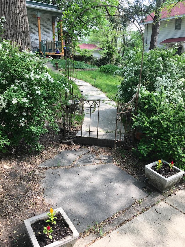 exterior space featuring covered porch