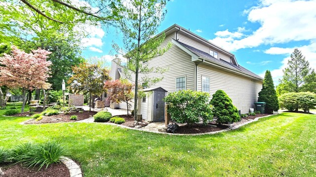 26357 S Lyndsay Dr, Channahon, IL 60410 - view of side of home featuring a lawn