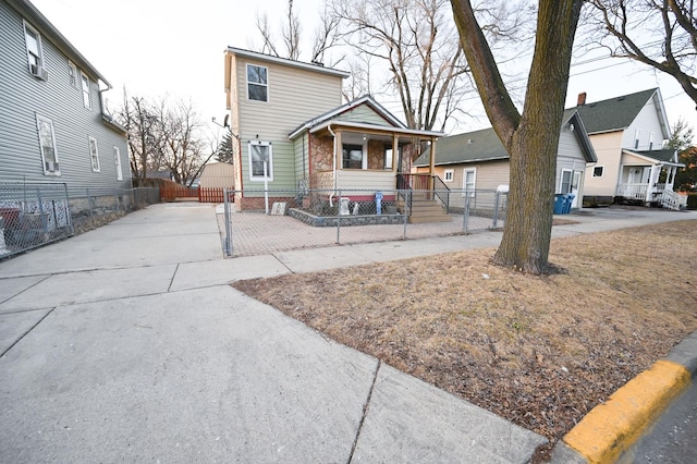 view of front of house featuring a porch