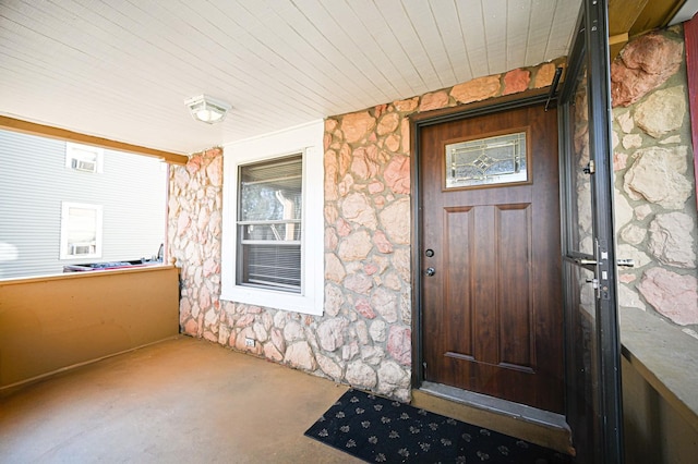 entrance to property with covered porch