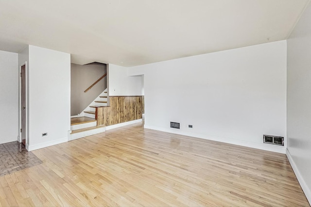 empty room featuring light hardwood / wood-style flooring