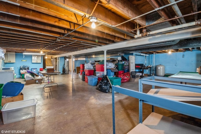 basement featuring washer / clothes dryer