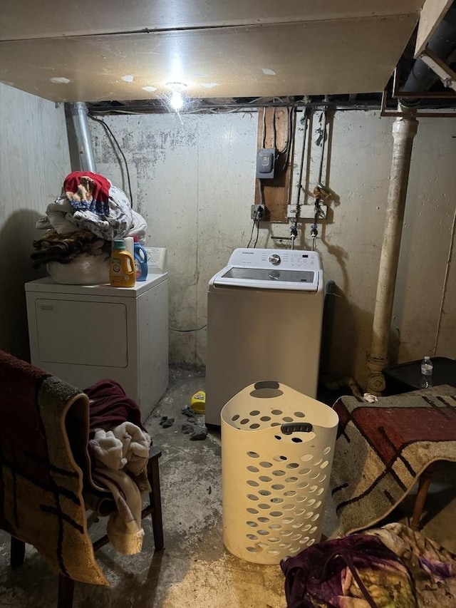 interior space featuring independent washer and dryer