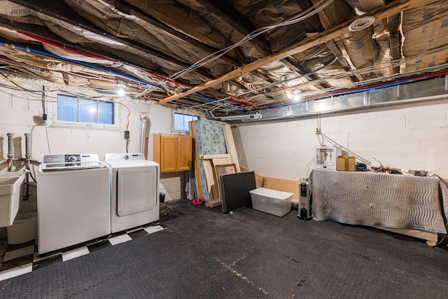 basement featuring independent washer and dryer