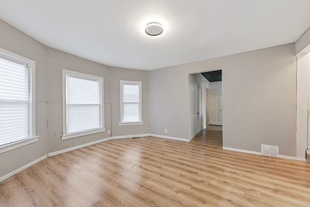480 E Birch St, Kankakee, IL 60901 - spare room with light wood-style floors