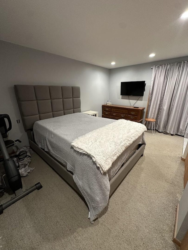 bedroom with carpet flooring