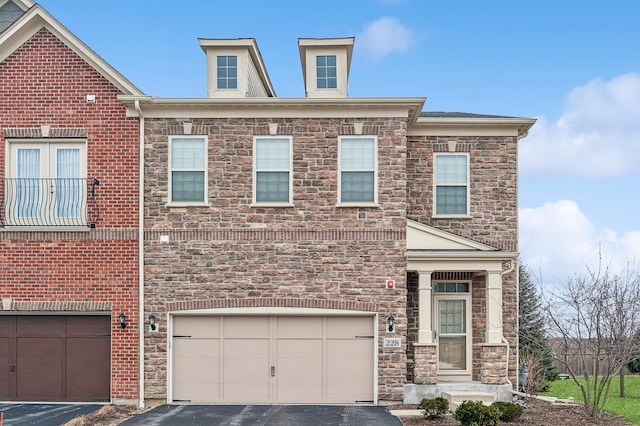 view of front of house with a garage