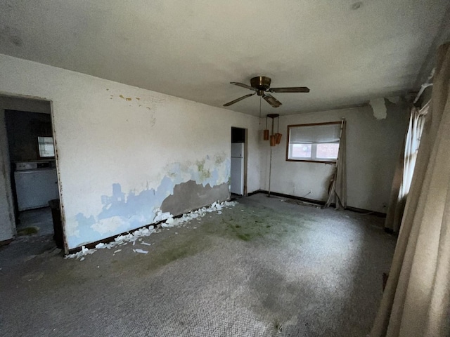 spare room featuring ceiling fan