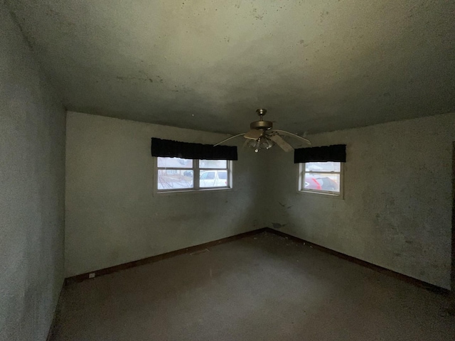 empty room with ceiling fan