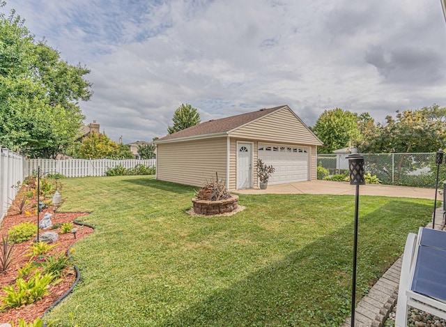 exterior space featuring a lawn