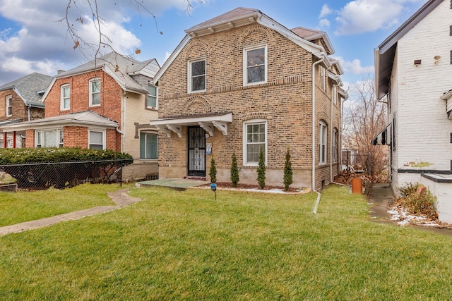 view of front property featuring a front lawn