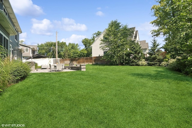 view of yard with a patio area